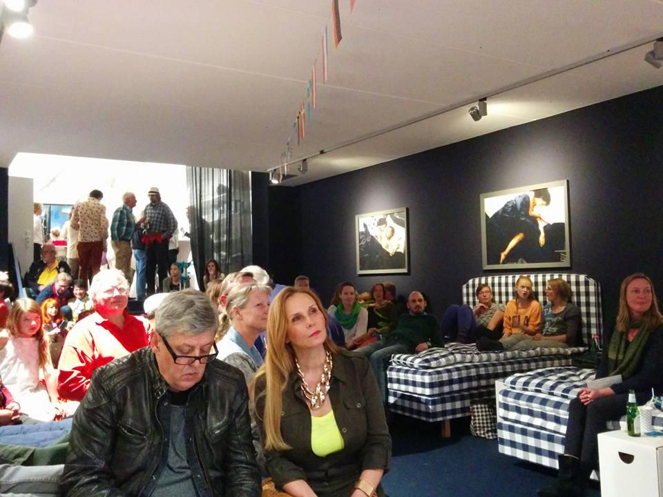 ESC Public Viewing � Belgin Zaman@Facebook