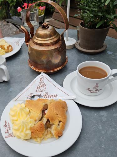 Fika � Wolfgang Sander 2024