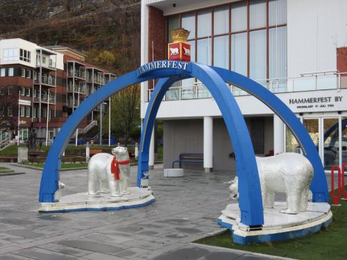 Eismeerportal in Hammerfest  � Wolfgang Sander 2010