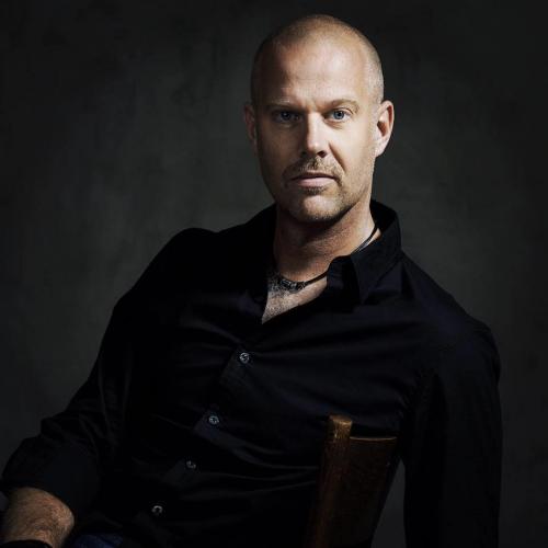 Jacob Karlzon � www.jacobkarlzon.com