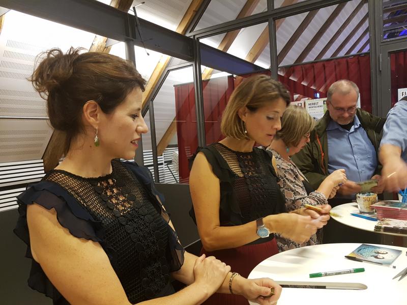 Hanmari Spiegel, Aino L�wenmark l� Wolfgang Sander