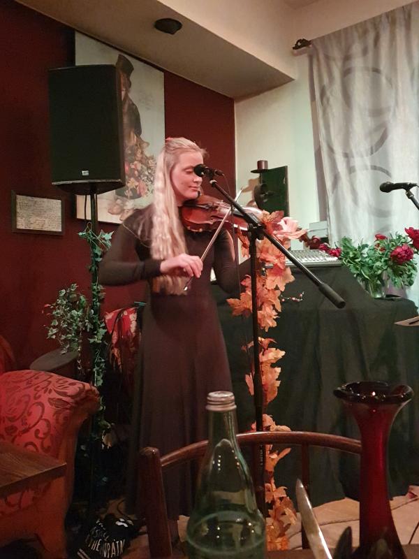 Das neueste Mitglied des Trios: die Schwedin Elin Jonsson � Wolfgang Sander 2022