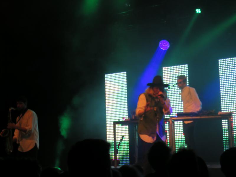 Movits! - Jocke 'OneTake' Nilsson, M�rdar-Anders Rensfeldt, Johan Jivin' Rensfeldt � Wolfgang Sander