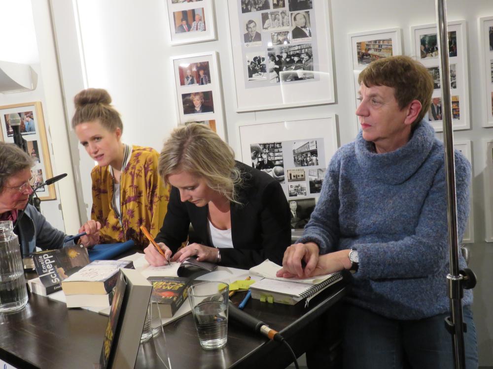 Julia Nachtmann, Emelie Schepp, Margarete von Schwarzkopf � Wolfgang Sander