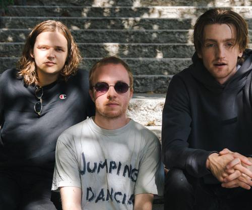 Hammok � www.facebook.com/hammokband/