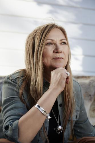 Mari Boine � Photo by Gregor Hohenberg